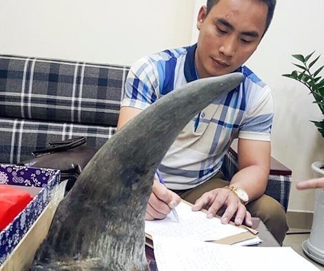 Thu doan tinh quai cua dan buon ban sung te giac, nga voi hinh anh