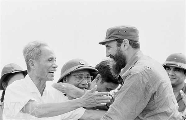 Bai dien thuyet bat hu cua Chu tich Fidel Castro o Quang Tri hinh anh