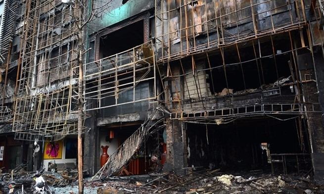 Chay quan karaoke: Cach chuc, ky luat hang loat can bo hinh anh