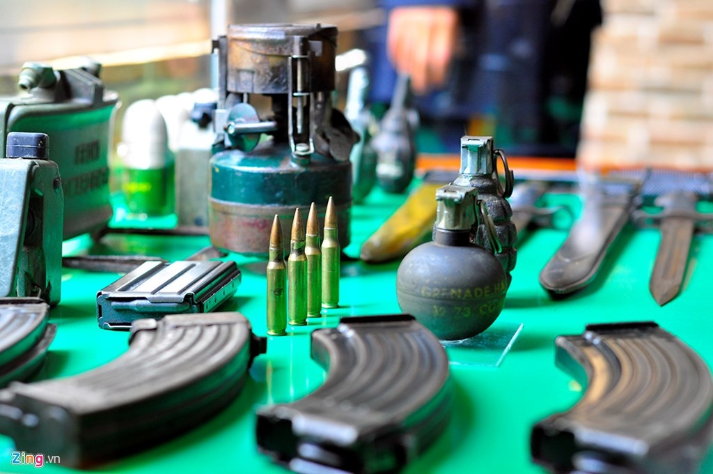 Ca nhan khong duoc so huu vu khi de trung bay hinh anh