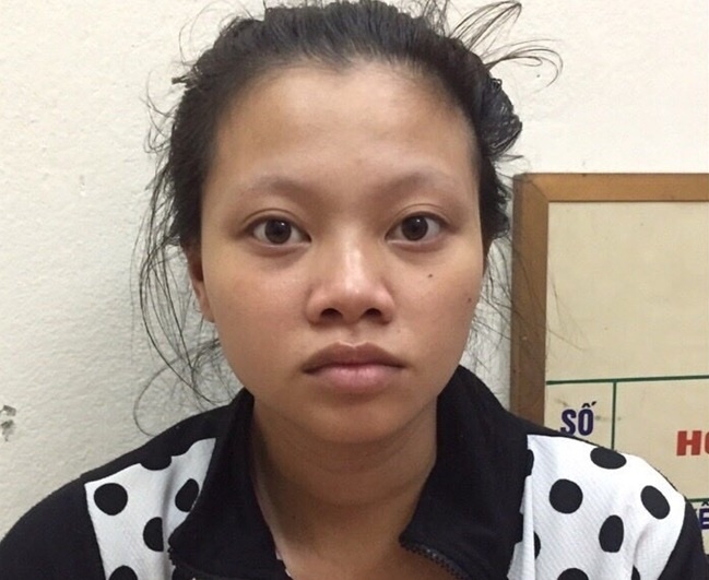 Camera ghi hinh nguoi phu nu bat coc tre 2 tuoi hinh anh