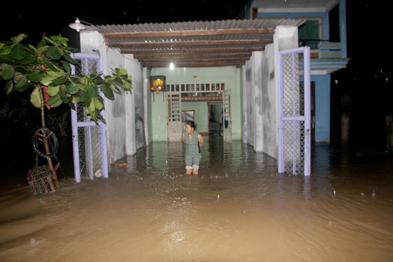 dan Quang Nam trang dem chay lu anh 3