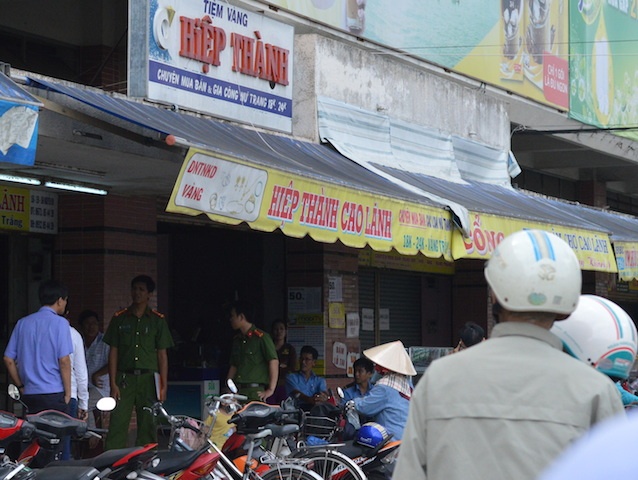 Trộm vàng ở miền Tây ảnh 1 Trom vang o mien Tay anh 1