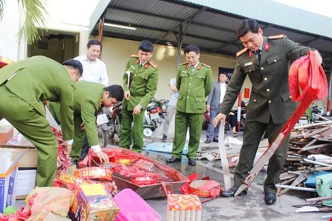 Tiêu hủy vũ khí  ảnh 1 Tieu huy vu khi anh 1