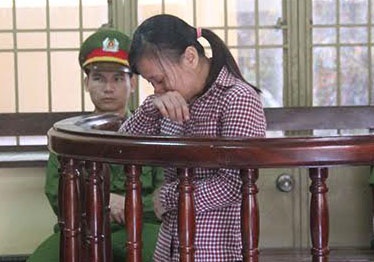 Tu choi quan he dong tinh, con gai dam chet me nuoi hinh anh