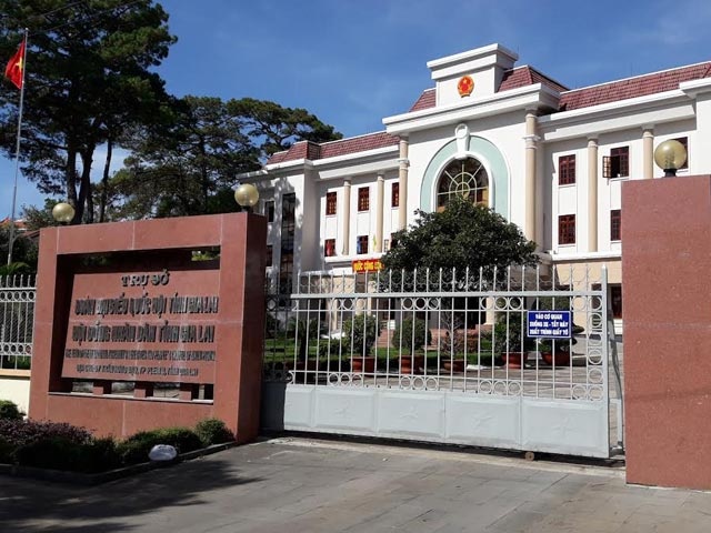 Vu tiep khach 3,2 ty: Ly giai chua thuyet phuc hinh anh