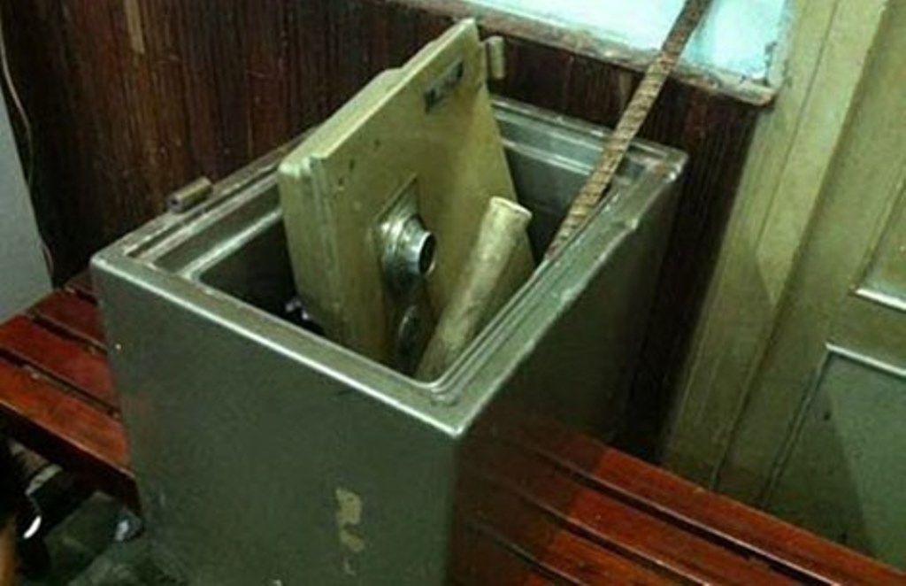 Trom dot nhap biet thu cua nguoi phu nu di My tham con hinh anh