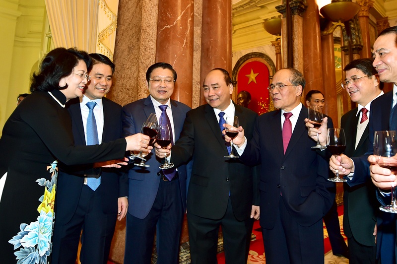 Tong Bi thu chuc Tet lanh dao anh 2