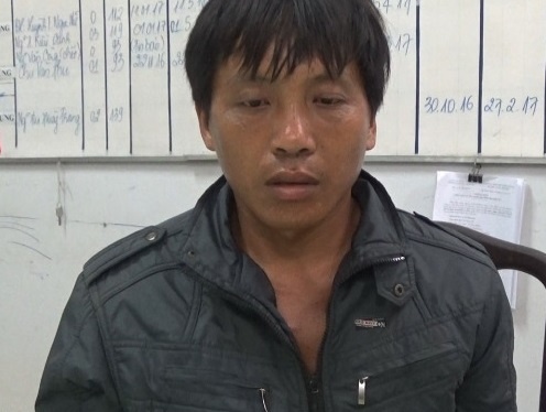 Bi chong dam tu vong vi doi ve an Tet voi cha me hinh anh