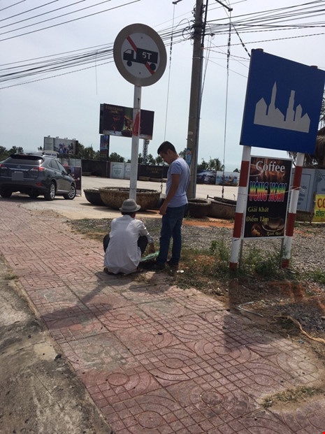 Bảng 'Công an đang bắn tốc độ' ảnh 2 Bang 'Cong an dang ban toc do' anh 2