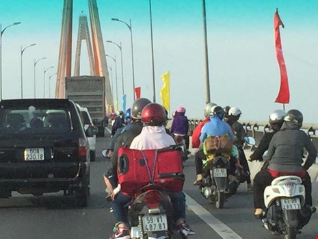 ùn tắc giao thông ở sài gòn ảnh 1 un tac giao thong o sai gon anh 1