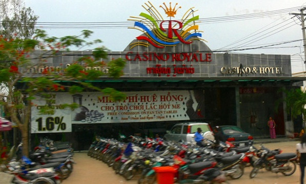 Bi chat hai dot ngon tay tai song bac Campuchia hinh anh