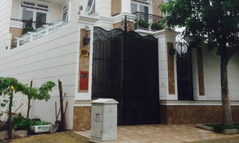 Dai gia Sai Gon di du lich Nha Trang, trom dot nhap pha ket hinh anh