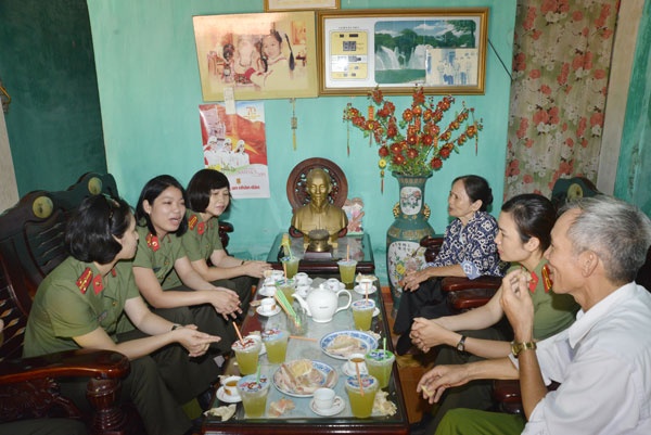Trinh sát ngoại tuyến phá án ảnh 1 Trinh sat ngoai tuyen pha an anh 1