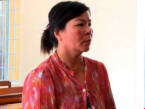 Nhieu nguoi lien tuc co bau de ne an tu hinh anh