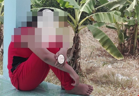 Be gai 10 tuoi o Vinh Long bi xam hai, co thai hon 4 tuan hinh anh