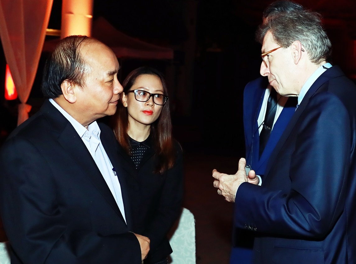 Thu tuong gap mat cac doanh nhan quoc te tai Van Mieu - Quoc Tu Giam hinh anh