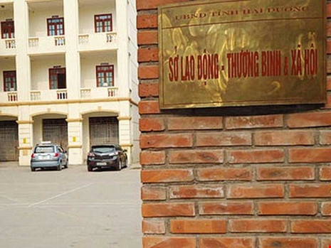 Ky luat Giam doc So Noi vu vi bo nhiem con trai hinh anh