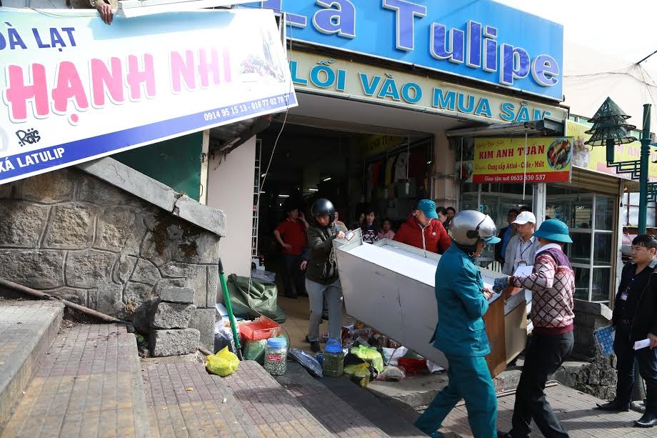 Cuong che 3 ki-ot lan chiem tai diem 'nong' cho dem Da Lat hinh anh