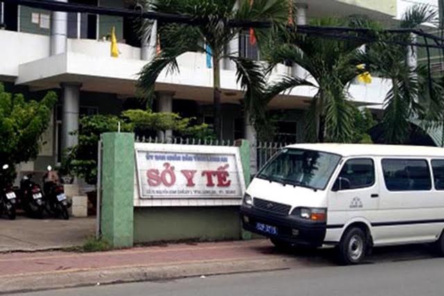 Nguyen giam doc So Y te Long An khieu nai co quan dieu tra tinh hinh anh