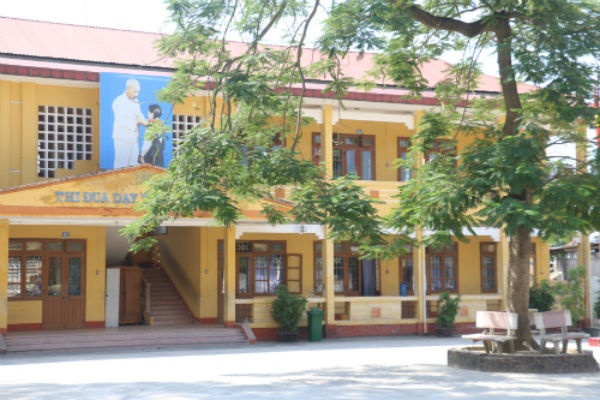 La lung ke bi ket an 30 thang tu giam van den lop day hoc hinh anh