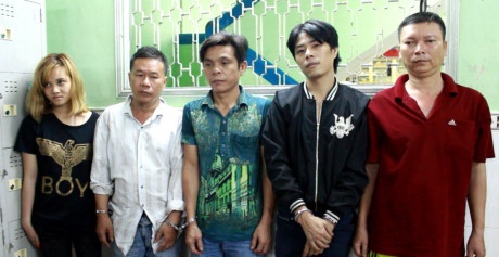 Du khách bị trấn lột tiền ảnh 1 Du khach bi tran lot tien anh 1