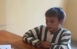 Co gai dan canh danh ghen cuop tai san cua ban trai cu hinh anh