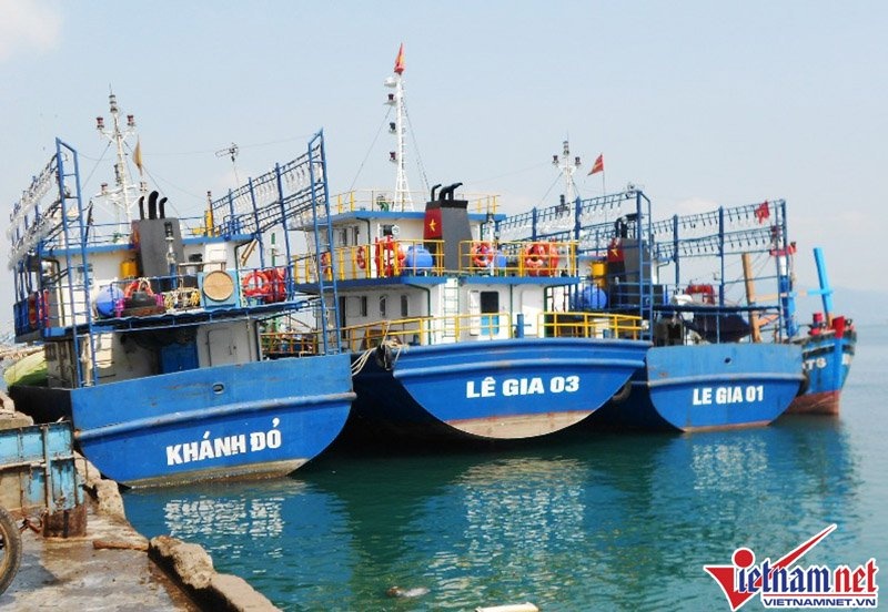 Tau vo thep ri set do nuoc bien man anh 1