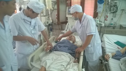 Nghi van nam thanh nien dung sung ban nguoi yeu vi chuyen tinh cam hinh anh