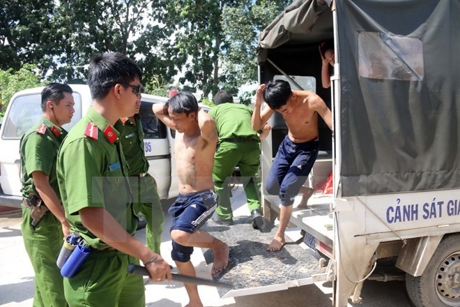 Phat tu ba ke gay roi, kich dong hoc vien tai trung tam cai nghien hinh anh