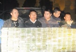 Tu hinh 3 bi cao trong vu an mua ban trai phep 300 banh heroin hinh anh