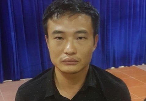 Bit mat, xong vao nha dam nguoi trong thuong hinh anh