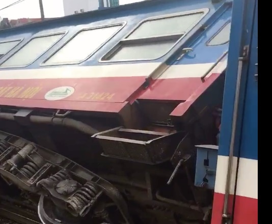 Tau hoa trat banh tai Ha Noi anh 2