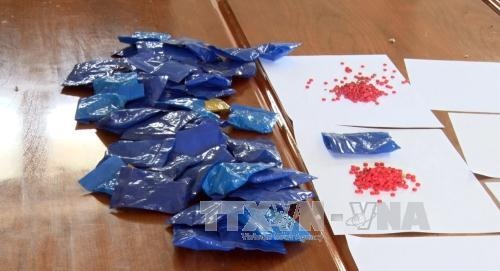 Quang Tri bat ke van chuyen 3.000 vien ma tuy o bien gioi hinh anh