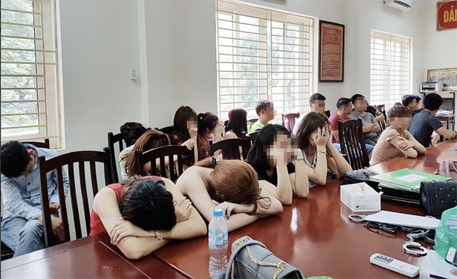 phê ma túy trong quán karaoke ảnh 1 phe ma tuy trong quan karaoke anh 1