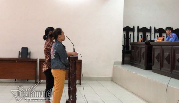 Hắt dầu luyn vào phản thịt lợn ảnh 1 Hat dau luyn vao phan thit lon anh 1