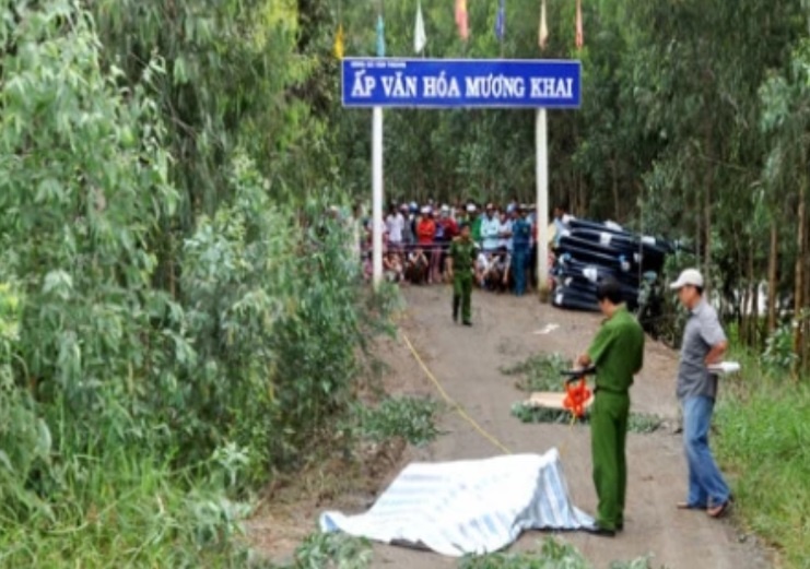 Bi can vu giet nguoi roi dot xac vua tu vong hinh anh