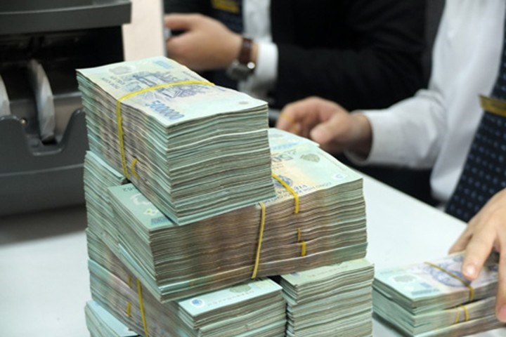 Rut trom 30 ty, mot ke toan truong duong sat bi bat hinh anh