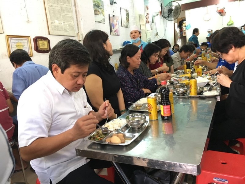 quan com 2.000 dong o Sai Gon anh 4