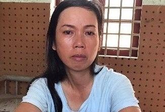 Nghi pham giet nu can bo roi den dam tang nan nhan hinh anh