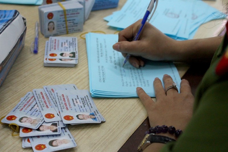 trả thẻ Căn cước công dân ảnh 2 tra the Can cuoc cong dan anh 2