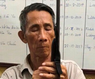 dùng súng bắn thủng mắt tài xế xe ảnh 1 dung sung ban thung mat tai xe xe anh 1