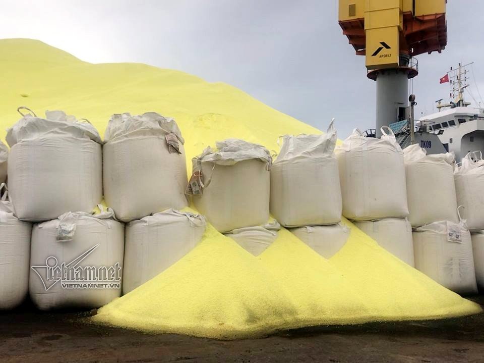 Cong nhan hat thang luu huynh xuong song anh 1