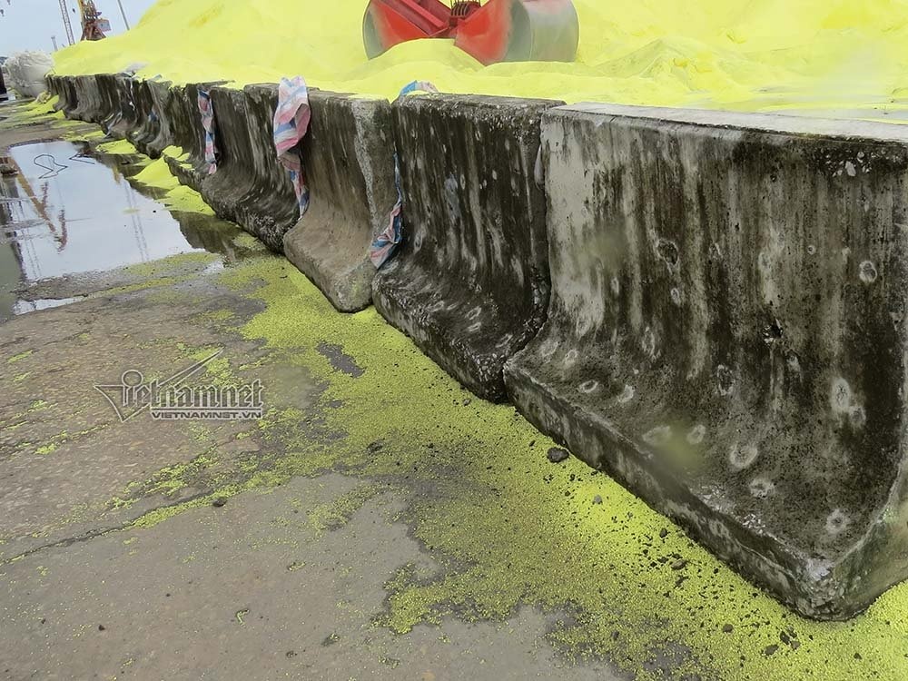 Cong nhan hat thang luu huynh xuong song anh 3