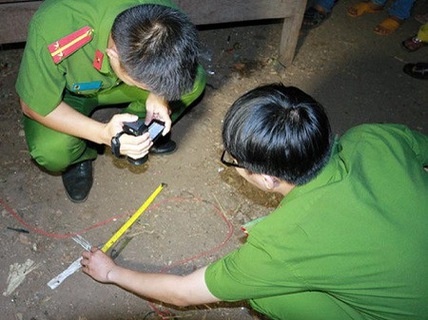 TP.HCM: Xong vao tan nha dam nan nhan 9 nhat de cuop hinh anh