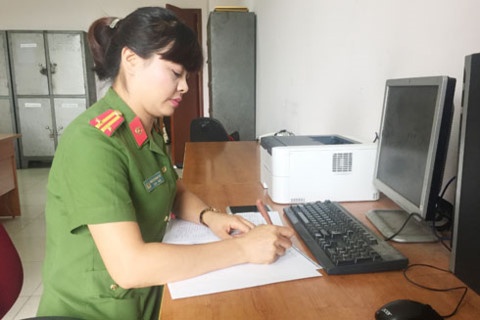 Những bông hồng thép ảnh 3 Nhung bong hong thep anh 3
