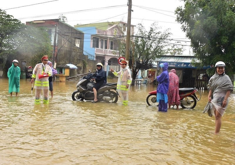 hồ thủy điện xả lũ ảnh 1 ho thuy dien xa lu anh 1