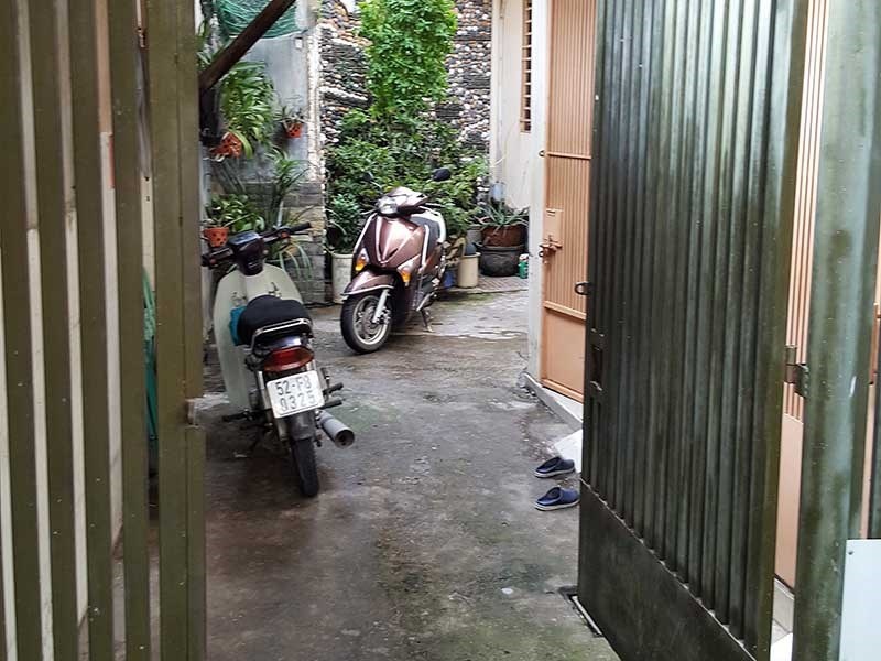 kiện nhau vì cái cổng ảnh 1 kien nhau vi cai cong anh 1