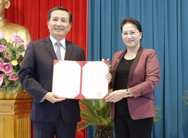 Dieu dong hai Pho bi thu Tinh uy ve Trung uong hinh anh