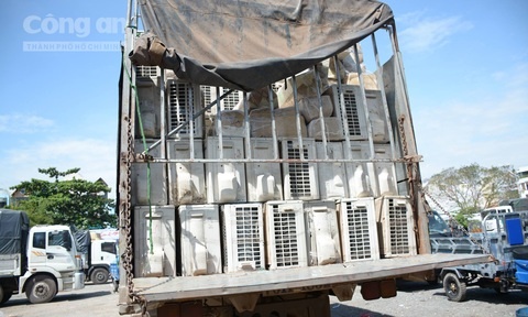 Kho hang nhap lau o Sai Gon anh 1